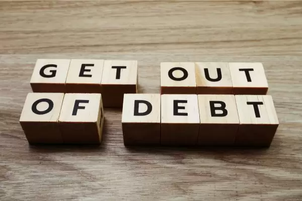 How-to-get-out-of-debt-Credit-Salvage image Credit Salvage Debt Free businesswomen - Credit Clearance